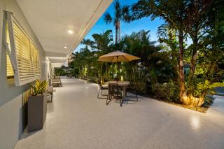 Boutique Vacation Rental Complex At Beach - Cocoa Beach - 8