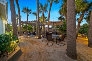 Boutique Vacation Rental Complex At Beach - Cocoa Beach - 5