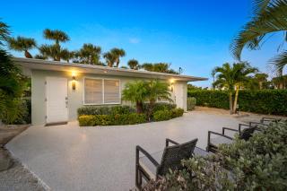 Boutique Vacation Rental Complex At Beach - Cocoa Beach - 7