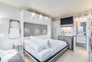 Boutique Vacation Rental Complex At Beach - 1