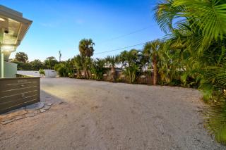 Boutique Vacation Rental Complex At Beach - Cocoa Beach - 6