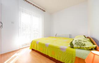 Awesome Apartment In Povljana - 6