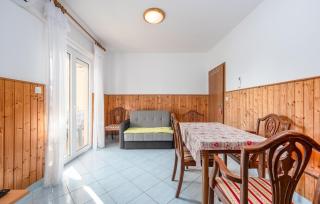 Awesome Apartment In Povljana - Povljana - 7