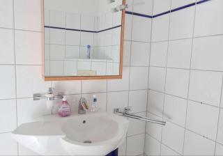 ein Doppelzimmer und ein Dreibettzimmer bei Hamburg - Schwarzenbek - 2