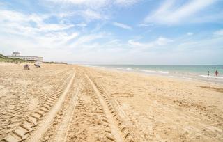 2 Bedroom Amazing Apartment In Chipiona - Chipiona - 9