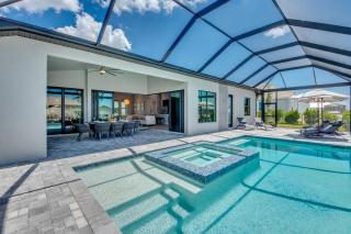 Villa Escape by CoralVilla - modern villa on water - Cape Coral - 7
