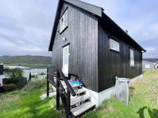 Charming 3-bedroom Home With Stunning Fjord Views - Tvøroyri - 7
