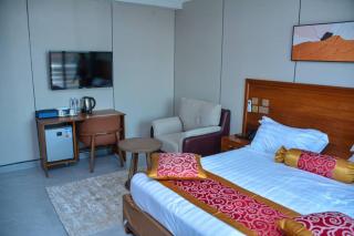 UNIQUE ROYAL HOTEL AND SUITeS - 8