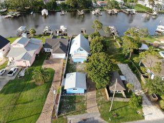 Dolphin Days Lagoon Retreat - 9