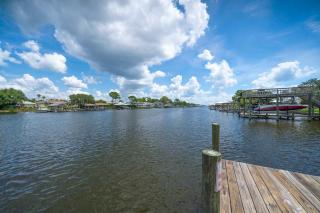 Dolphin Days Lagoon Retreat - 1