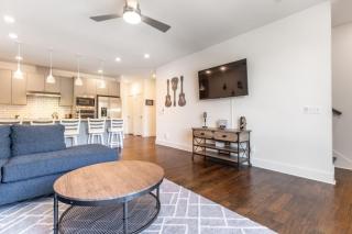6 Bedroom Quiet Townhome! 6min to Airport & 15min to Downtown! - Nashville - 9