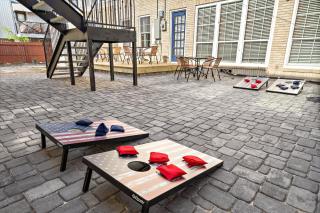 Nr Med Center, Midtown, Dt Games Patio Bbq - Houston - 0