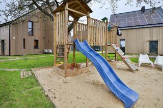 Piękny Domek Koralowy w Lubkowie by Noclegi Renters - Lubkowo - 9