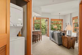 Foxtail Flat Capitol Peak's Coziest Corner Unit - 2