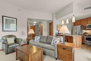 Foxtail Flat Capitol Peak's Coziest Corner Unit - 3