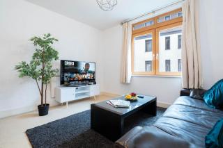 2 Bedroom Apartment - City Centre - Secure Parking - WIFI - Netflix - 81UM - Birmingham - 0