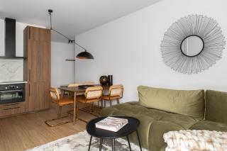 DOKI LifeStyle & Food Hall by Lion Apartments - 9
