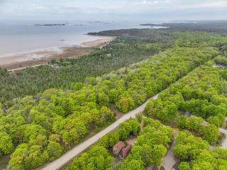 Creek Side Cozy & Serene Cottage Home - Wiarton - 9