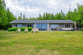 Legendary Tobermory Retreat With Hot Tub - Tobermory - 9