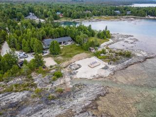 Legendary Tobermory Retreat With Hot Tub - Tobermory - 7