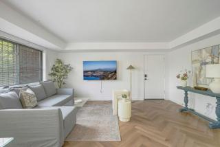 Crystal City Boutique Flats Free Parking 101 - 9