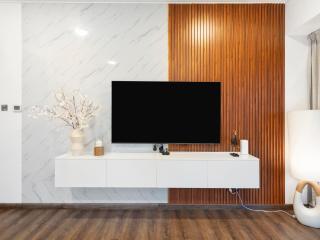 Elegant Two Bedroom Apartment with Large Balcony and Panoramic Downtown Skyline & Boulevard Views by Luxury Space - 2