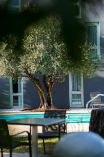 PoMo Hôtel & Restaurant - 8