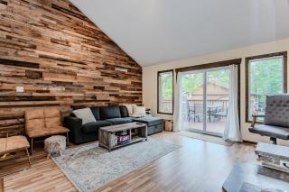 New In Sauble W Sauna & Hot Tub - Sauble Beach - 2