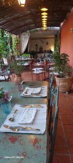 Le Belvédère - Chambres d'hôtes de charme et Restaurant - Flassans-sur-Issole - 0