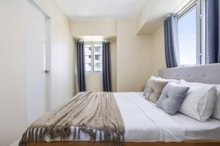 Furnished 2-Bedroom in Avida Towers Riala, Cebu IT Park with Fast WiFi, Netflix, Pool and More - 2