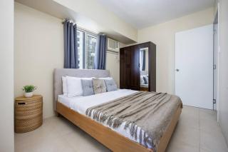 Furnished 2-Bedroom in Avida Towers Riala, Cebu IT Park with Fast WiFi, Netflix, Pool and More - 1