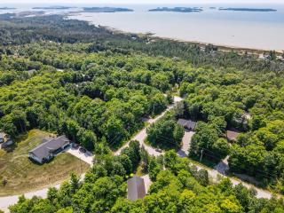 7-bed W Starlink , V-ball Near Beach! - Wiarton - 9