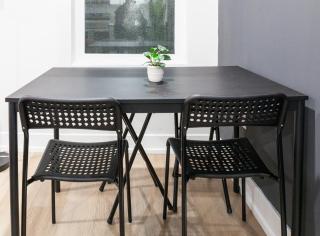 Deluxe 3-bdrm Oasis Dtwdparking,wifi,sleeps8 - 5