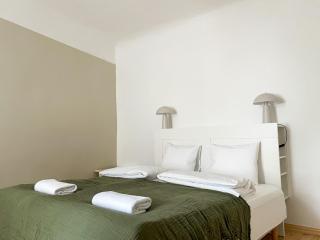 1 bd Old Town apartment - 2 min from Dome Church - 6