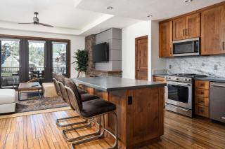 Luxury 4BDR Residence steps from Heavenly Village condo - South Lake Tahoe - 7