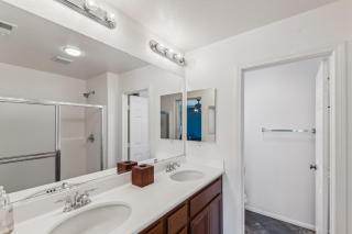 Sunny & Serene Townhouse in Chula Vista townhouse - Chula Vista - 2