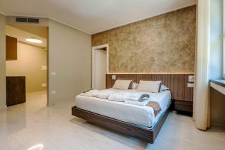 Velasca Tower Apartments - Milan - 7