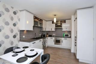 Beautiful One Bedroom Apartment - 9