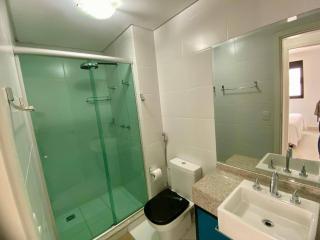 Apartamento no Cabral em Curitiba, com 3 quartos sendo um como closed, e 2 garagens - Curitiba - 5