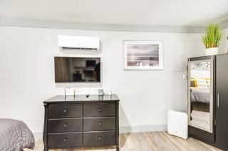 Greenwood Studio Cottage Less Than 1 Mi to Downtown! - Greenwood - 5