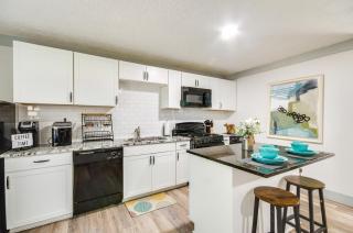 Greenwood Studio Cottage Less Than 1 Mi to Downtown! - Greenwood - 3