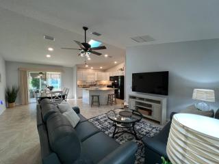 Delia Place Florida Oasis With Private Lanai - The Villages - 5