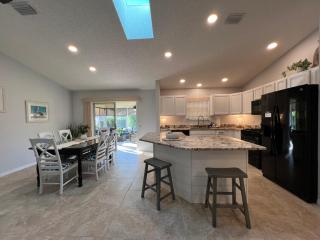 Delia Place Florida Oasis With Private Lanai - The Villages - 3