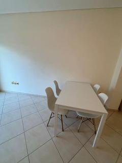 Accessible 2-Bedroom 75m2 with Veranda and Parking - Atene - 9