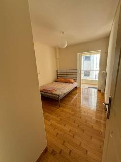 Accessible 2-Bedroom 75m2 with Veranda and Parking - Atene - 1