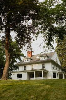 The Pearson House with Waterfront, Boat, Hot Tub, Movie Theater & Firepit - Auburn - 2