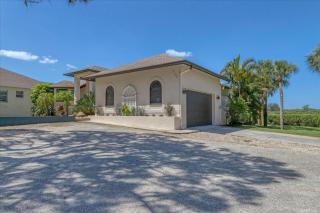 Bliss on the Bay - - Englewood - 5