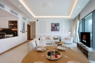 Livbnb - Marina Front 3BR with Wraparound Balcony & Yacht Views Vida Residences - Dubái - 7