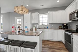 Paid Time Off by Sea Scape Properties - Surf City - 4