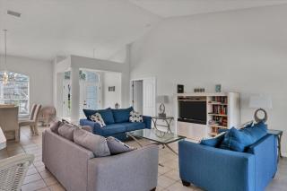 Tropical Paradise - Englewood - 6